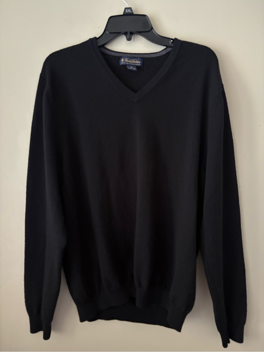 Brooks Brothers Black Italian Merino Wool V-Neck Men’s Sweater SZ. XL Very Good